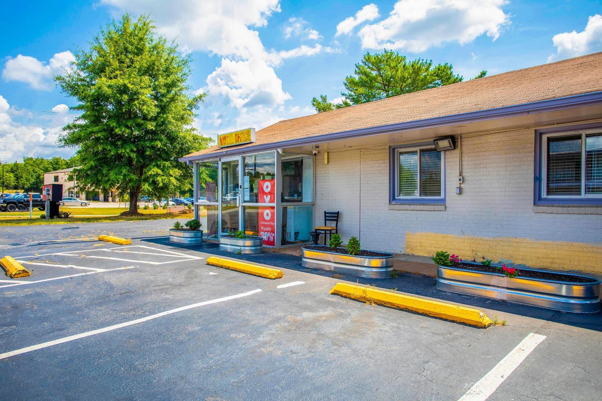 Oyo Inn Kernersville Exterior foto